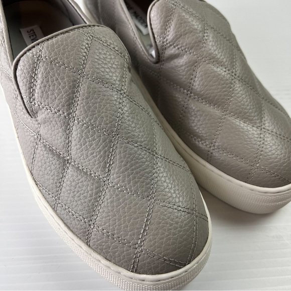 Steve Madden Sneaker Women's 9 Globe Grey Faux Leather Slip On Shoes - Picture 3 of 10